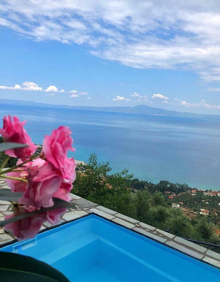 The Villa Of Blues Каламата Экстерьер фото